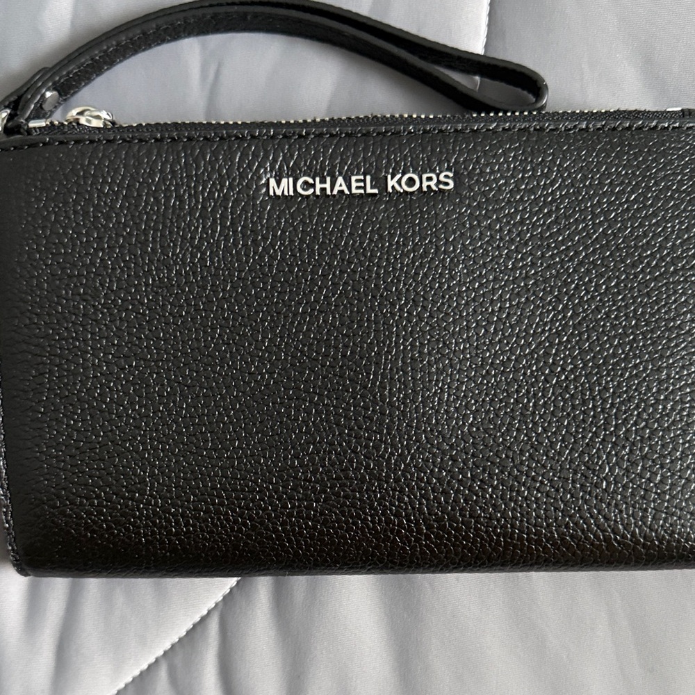 Michael Kors Black Leather wristlet
